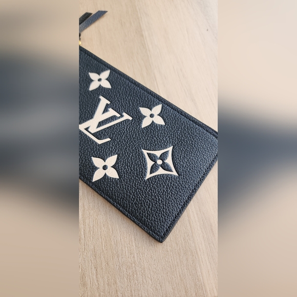 Louis Vuitton Authentic BiColor Empriente Bill Pouch with Dust Bag! - Picture 5 of 15